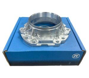 ZF - крышка КПП задняя